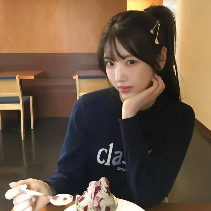 女机械人封面